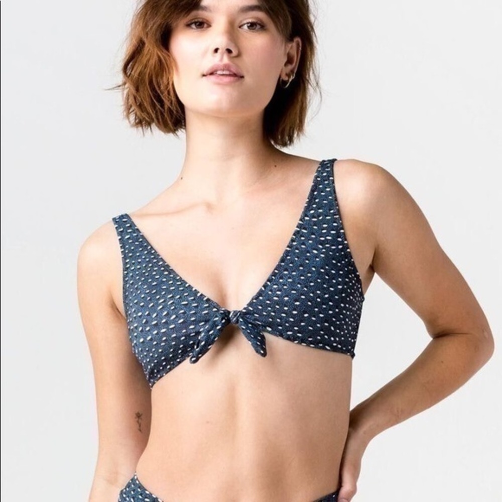 Rhythm Pebble Front tie Tank Bikini Top